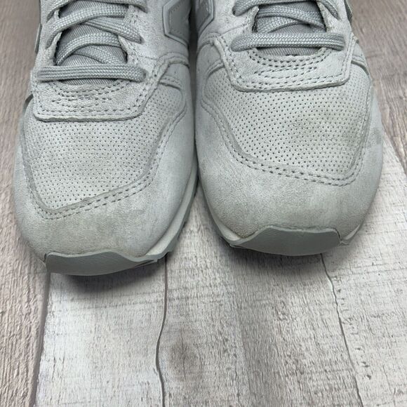 New Balance 696 Women's Classic Sneakers Running Shoes Suede Gray Size 6.5 B - Picture 11 of 13